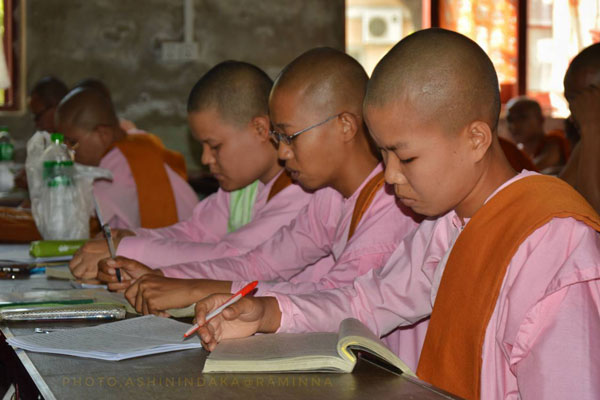 စာသင္သား သီလရွင္မ်ား