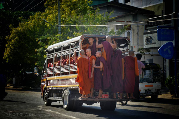 ေက်ာင္းကား